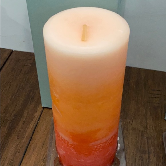 PartyLite Vanilla Peach Pillar - Picture 2 of 2